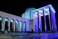 سعدی مکتب شیراز را در عرصه شعر و هنر پایه گذاری کرد