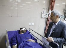 عیادت رییس دانشگاه علوم پزشکی شیراز از مصدومان حادثه اسکله شهید رجایی در بیمارستان های شیراز/ تسلیت به خانواده های داغدار این حادثه ناگوار