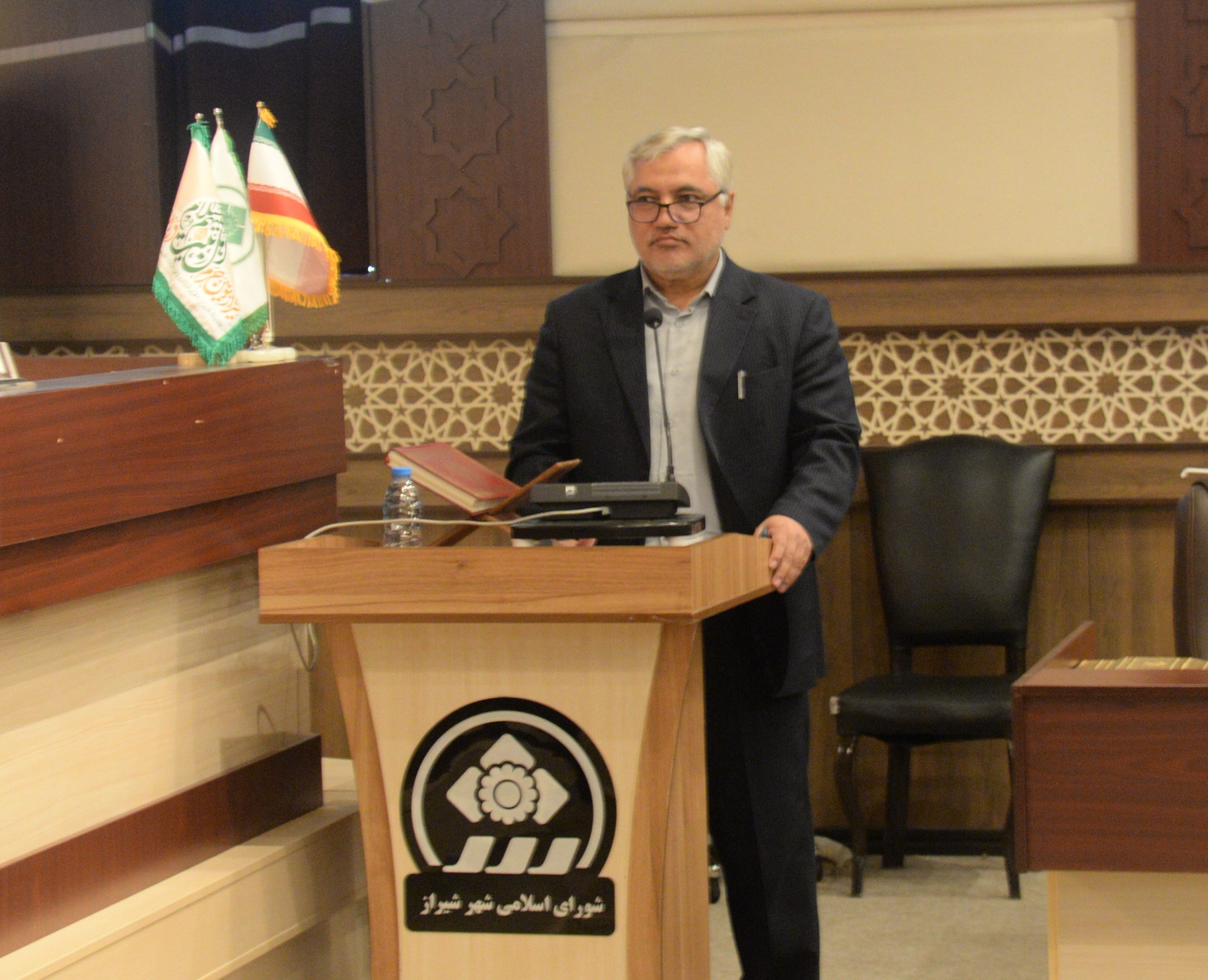 تسریع مجوز احداث اقامتگاه همراه بیمار در صحن شورای شیراز