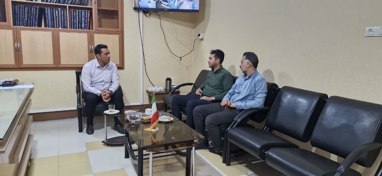 توزیع اسناد مالکیت روستایی درروستای تربرلابیشه شهرستان شیراز