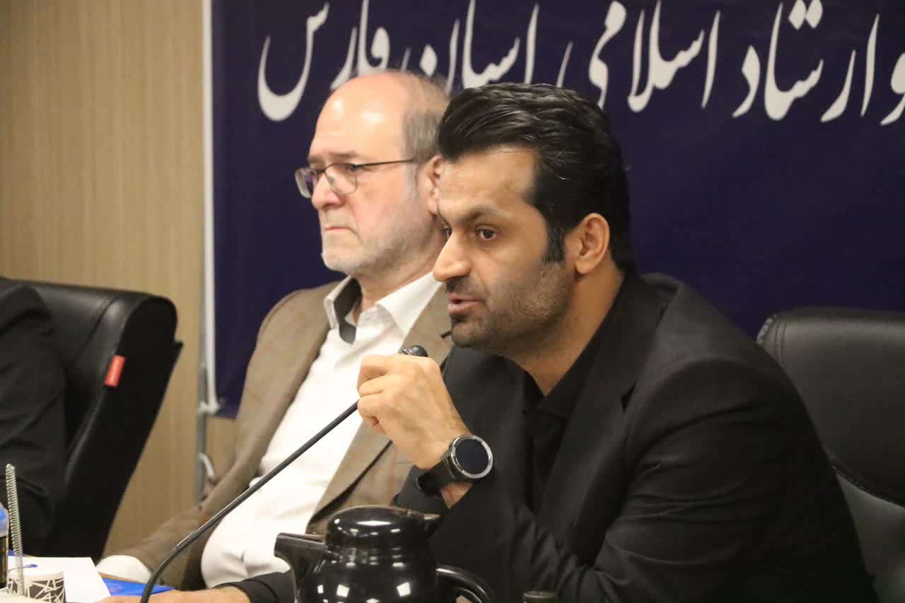 ایران، تهران نیست/ مدیر فرهنگی باید ذائقه و گرایش هنرمندان را بداند