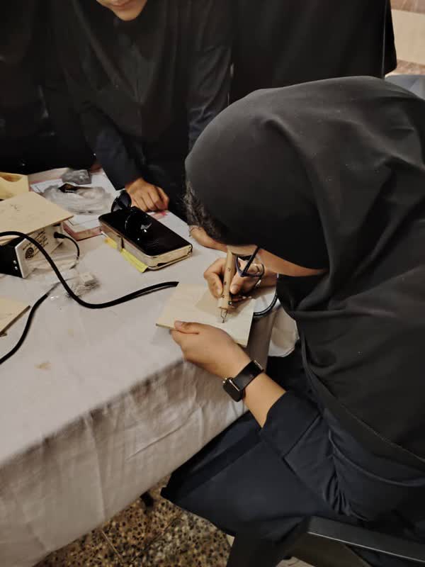 آموزش صنایع دستی به مدارس شیراز راه یافت