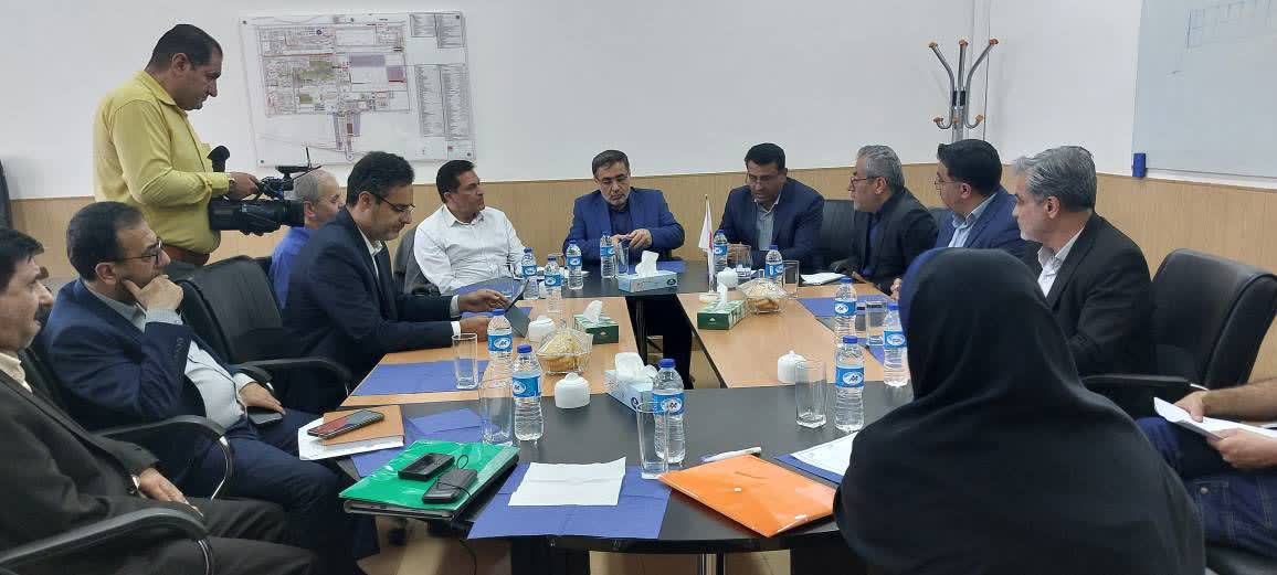 حضور معاون اقتصادی استاندار فارس و مدیرعامل برق منطقهای در فولاد پاسارگاد