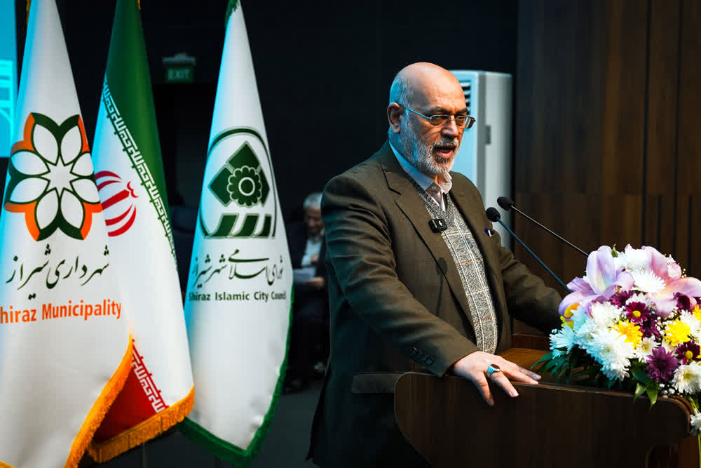 شیراز نه تنها یک شهر فرهنگی و مذهبی، بلکه یک قطب قرآنی است