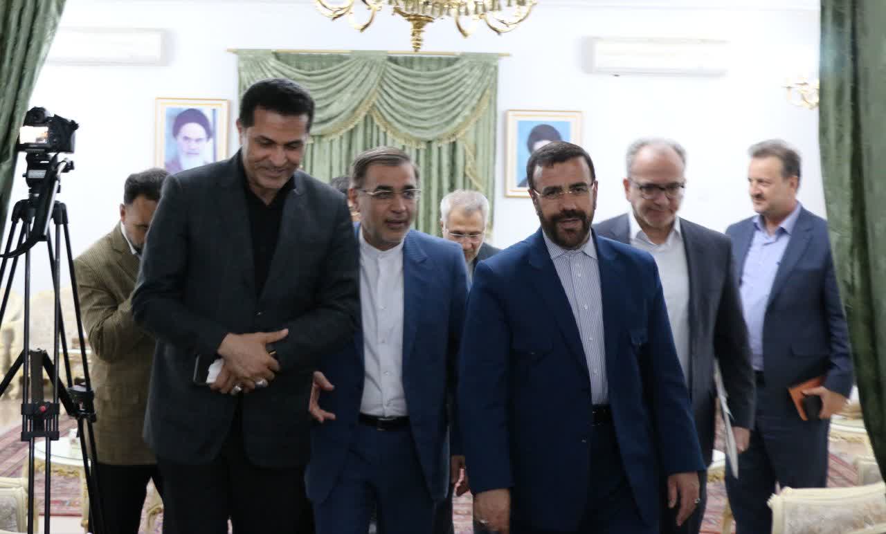 تأکید  مدیرعامل برق منطقه‌ای فارس بر اجرای طرح‌های بهره‌وری انرژی در چارچوب قانون برنامه هفتم