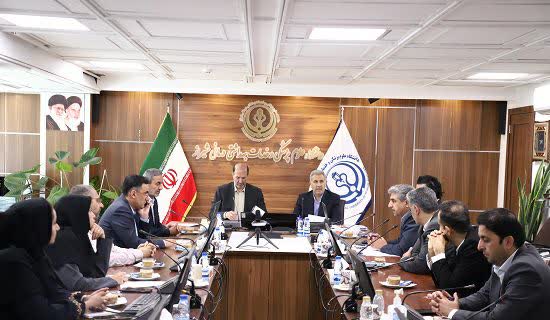 نشست هماندیشی رئیس دانشگاه علوم پزشکی شیراز و مدیرکل ثبت احوال فارس با هدف تقویت تعاملات مشترک