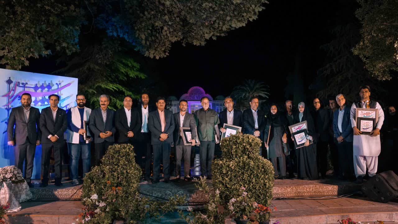 درخشش شب شعر بین‌المللی شیراز با حضور شاعران برجسته داخلی و میهمانان بین‌المللی