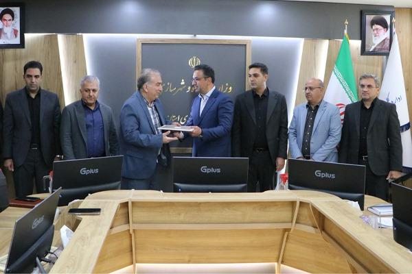 برگزاری مراسم تکریم و معارفه معاون مسکن و ساختمان ادارهکل راه و شهرسازی فارس