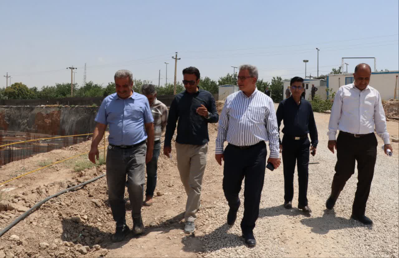 بازدید شهردار منطقه ۲ از روند اجرایی و پیشرفت پروژه سرمایه گذاری بنک داران شیراز
