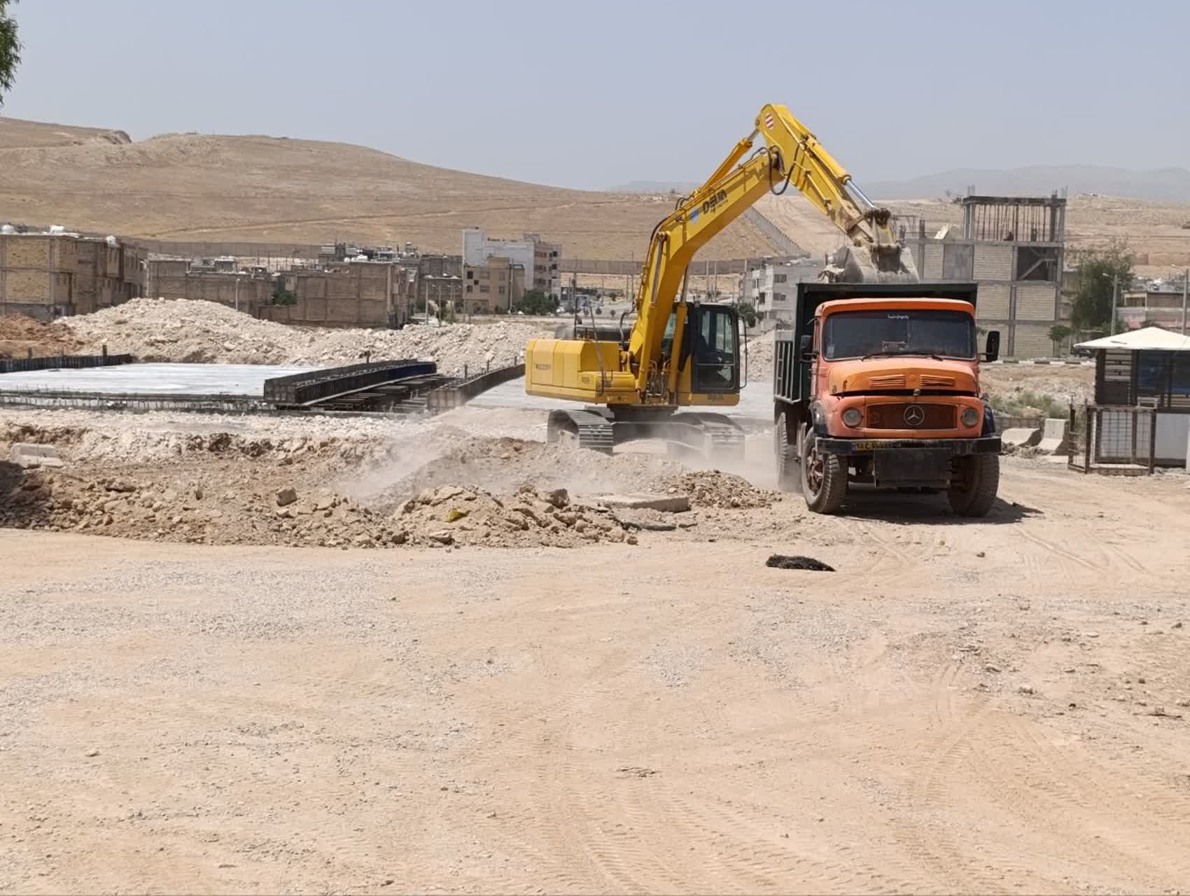 گام بلند شهرداری شیراز برای عدالت عمرانی؛ پل شهدای مهدیآباد در مراحل پایانی ساخت