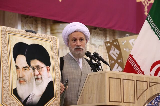 ساخت مدرسه در فارس اولویت فوری است / انتقاد از ساخت ویلا به جای سرمایهگذاری تولیدی