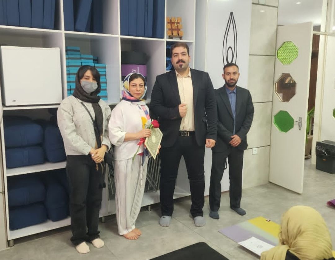 پرورش مربیان آینده یوگا در شیراز