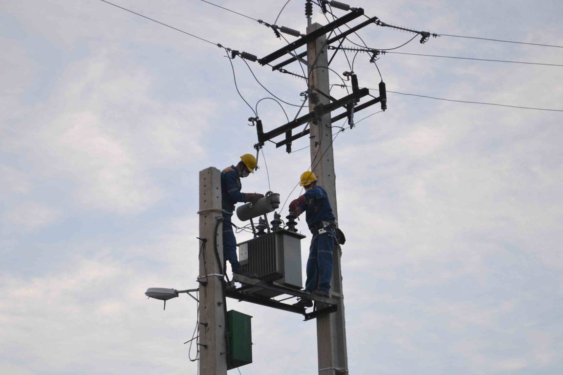 چراغ ۱۸روستا در استان فارس در سال جاری روشن می شود