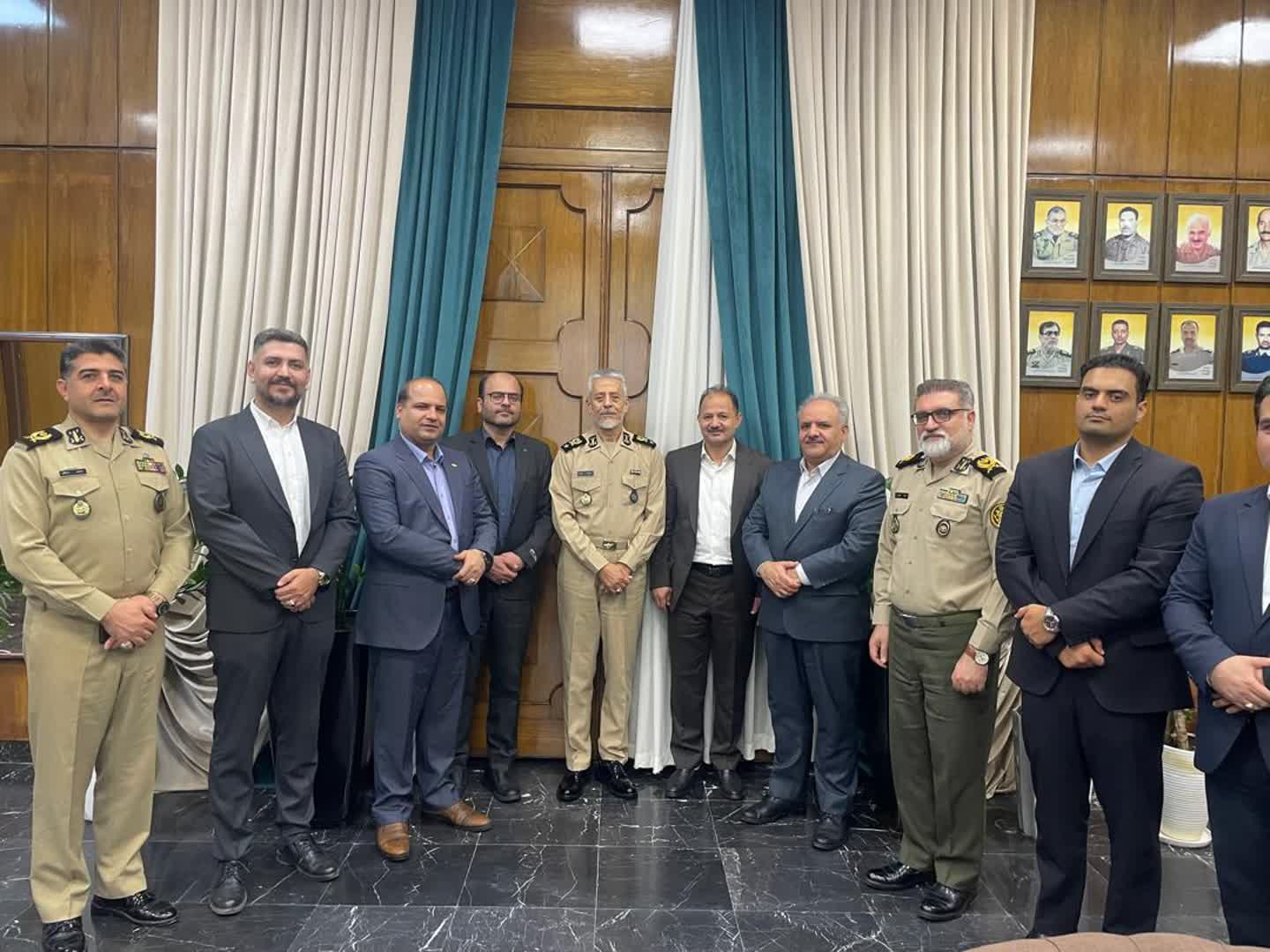 دیدار مدیرکل نوسازی مدارس فارس با معاون هماهنگکننده ستاد مشترک ارتش