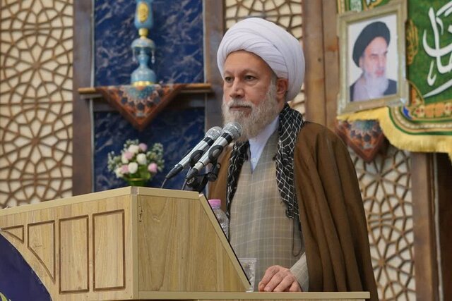 برای پیروزی بر دشمن باید قدرتمند شویم