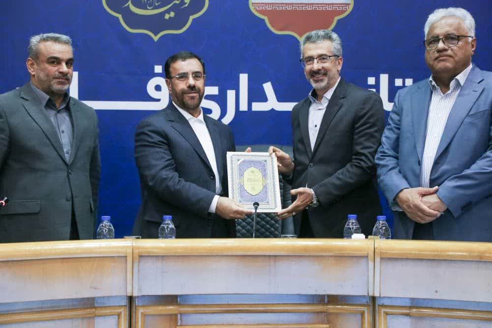 انتخاب مدیرکل امور شهری و شوراهای استانداری فارس بهعنوان مدیرکل برتر جشنواره شهید رجایی