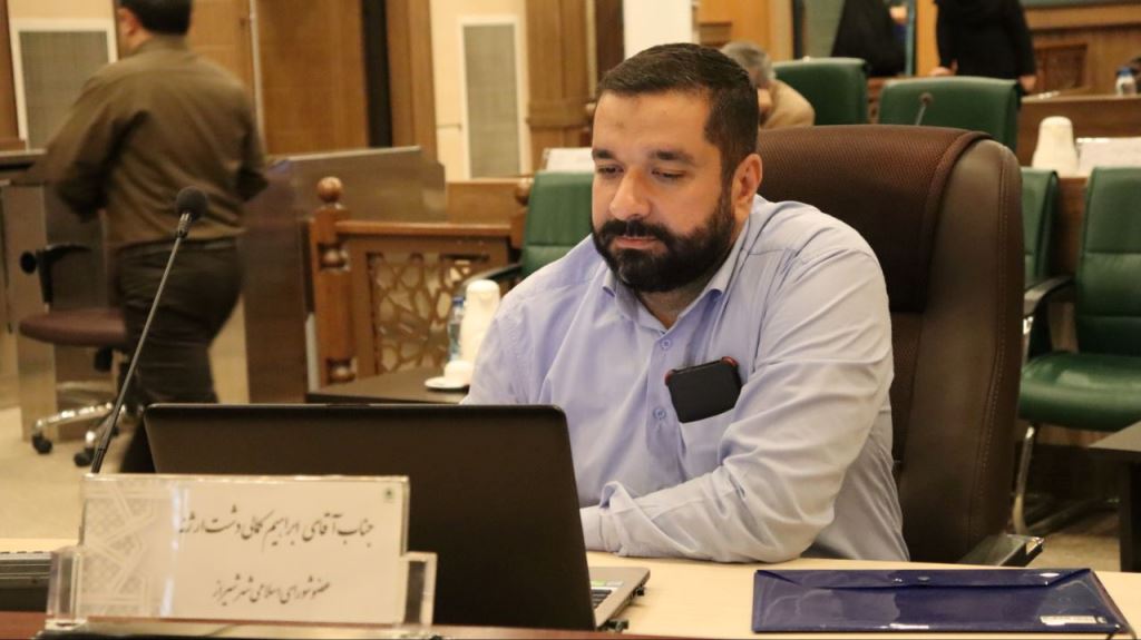 شهرداری باغدار خوبی نیست