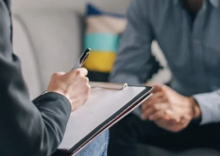تأکید بر سلامت روان و نشاط اجتماعی؛ برگزاری ویژه‌برنامه «هفته سلامت روان و تربیت بدنی» در مرکز توانبخشی بیماران اعصاب و روان مهریاران شیراز