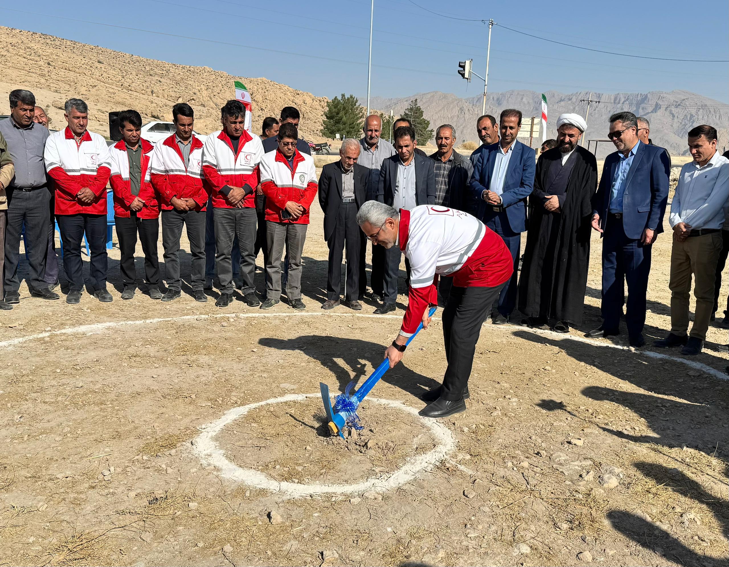 کلنگ آغاز پروژه آبرسانی «صلح آبی کوییکا» در ۱۱ روستای محروم ارسنجان به زمین خورد