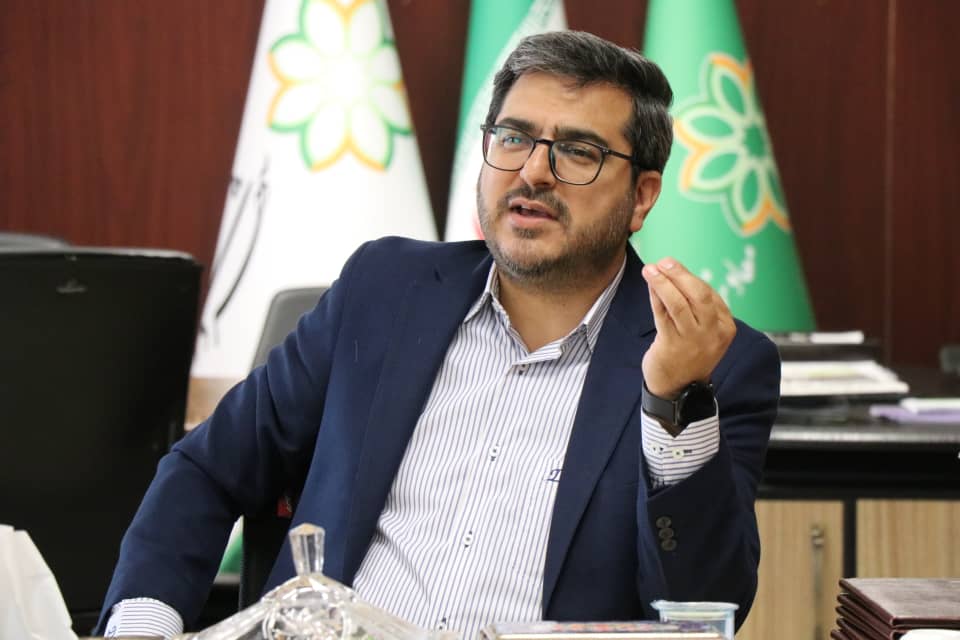 شهرداری وظیفه خود را در ساخت پارکینگ انجام داده است