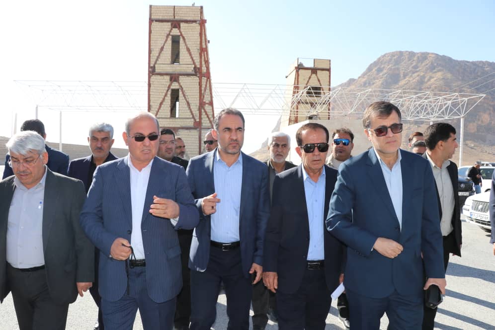 فعال سازی گمرک منطقه ویژه اقتصادی کازرون در دستور کار شرکت شهرکهای صنعتی فارس واداره کل گمرکات فارس