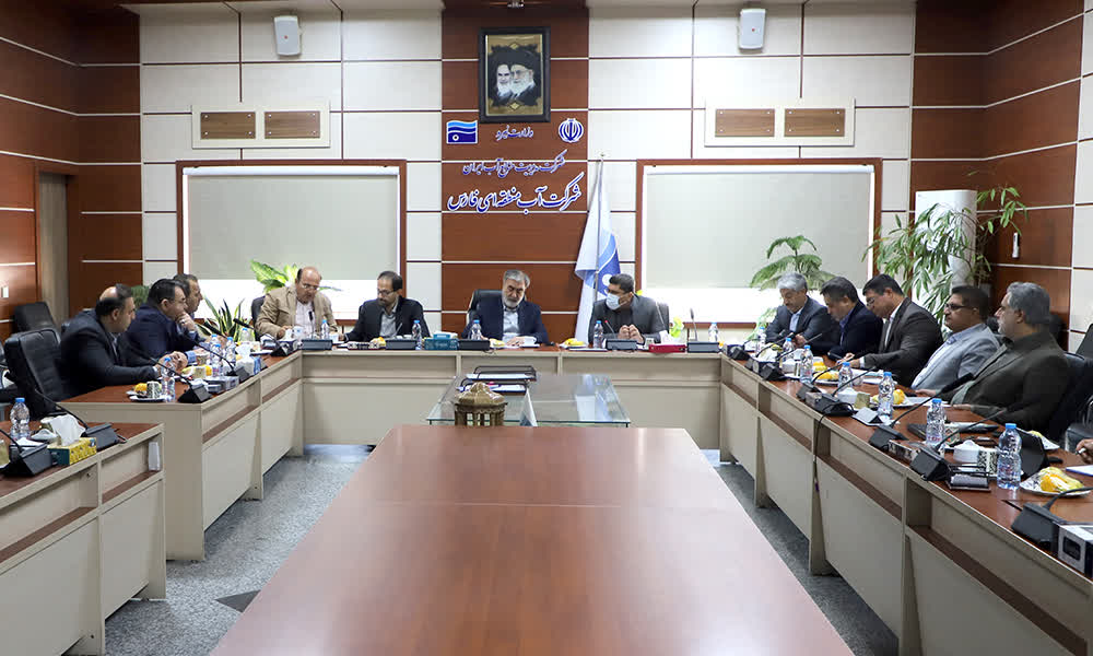 برگزاری جلسه مدیران ارشد صنعت آب و برق فارس