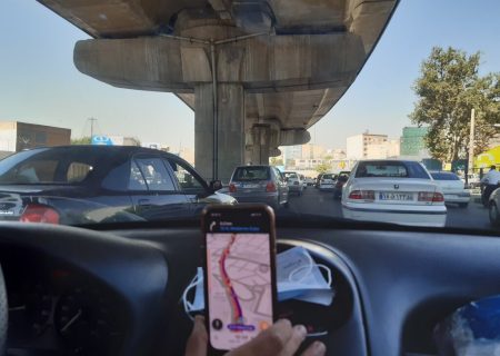 شهر از پشت شیشه جلو