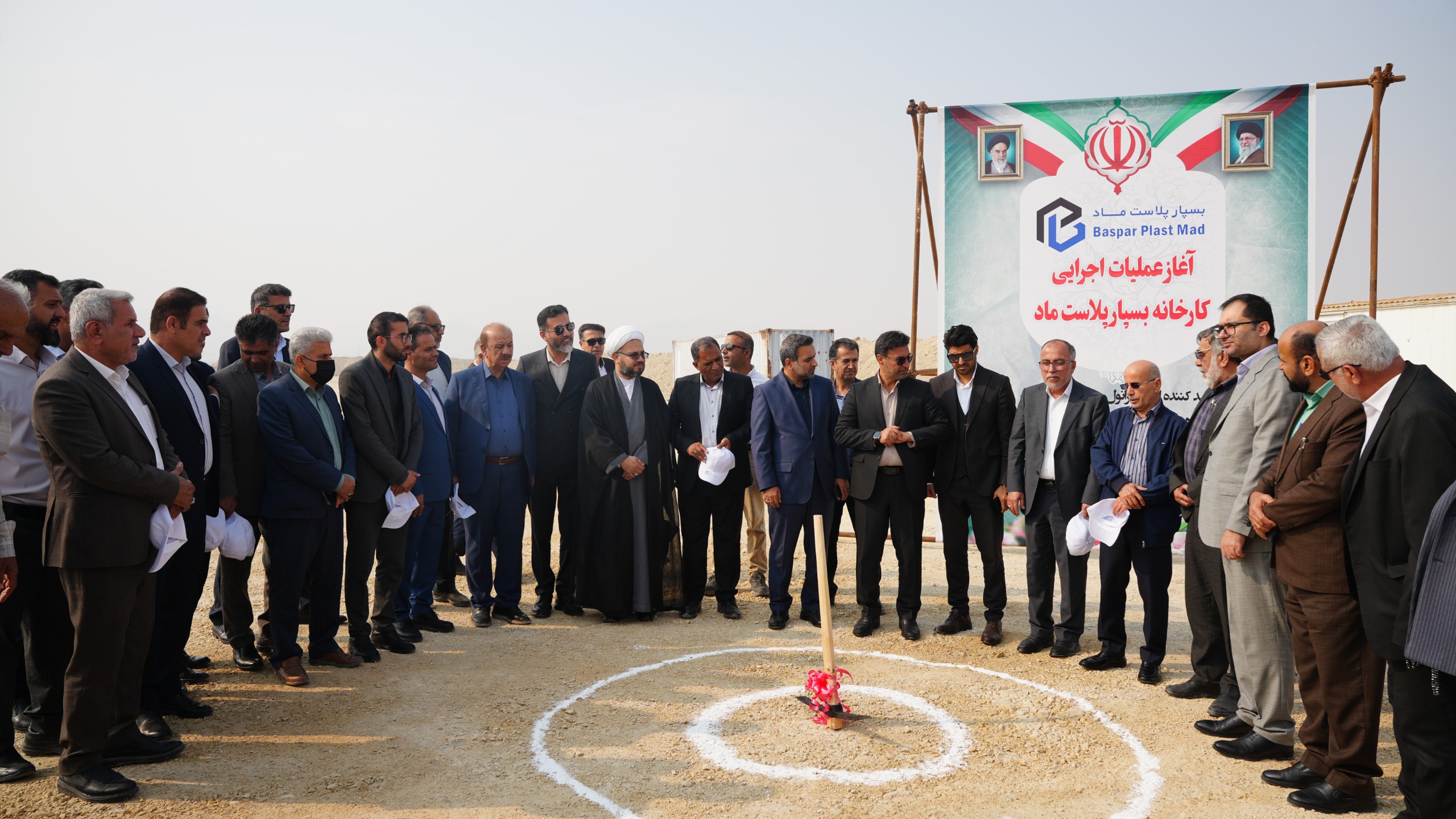 عملیات اجرایی کارخانه تولید پالتهای پلاستیکی در شهرستان مهر آغاز شد