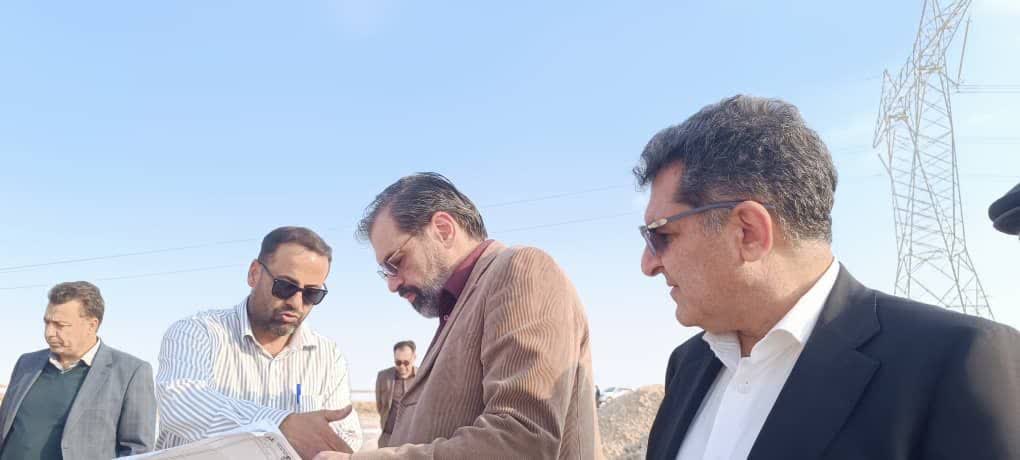 بازدید معاون اقتصادی و برنامه‌ریزی وزیر نیرو از پروژه‌های حیاتی انتقال برق بوشهر