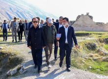 توسعه گردشگری بیشاپور باید با حفظ حریم و توجه به جوامع محلی انجام شود