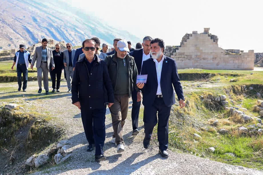 توسعه گردشگری بیشاپور باید با حفظ حریم و توجه به جوامع محلی انجام شود