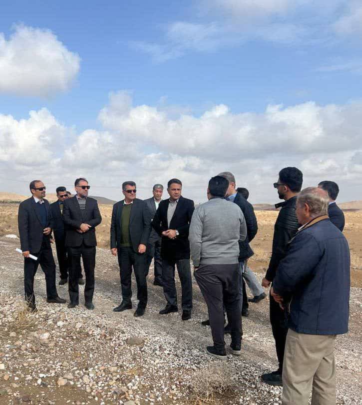 نشست هماهنگی احداث نیروگاه خورشیدی ۵۰ مگاواتی فسا؛ گام‌های مؤثر برای تأمین انرژی پایدار