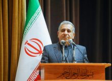 احزاب باید بین مردم و حاکمیت نقش واسطی آگاهانه و صادقانه ایفا کنند