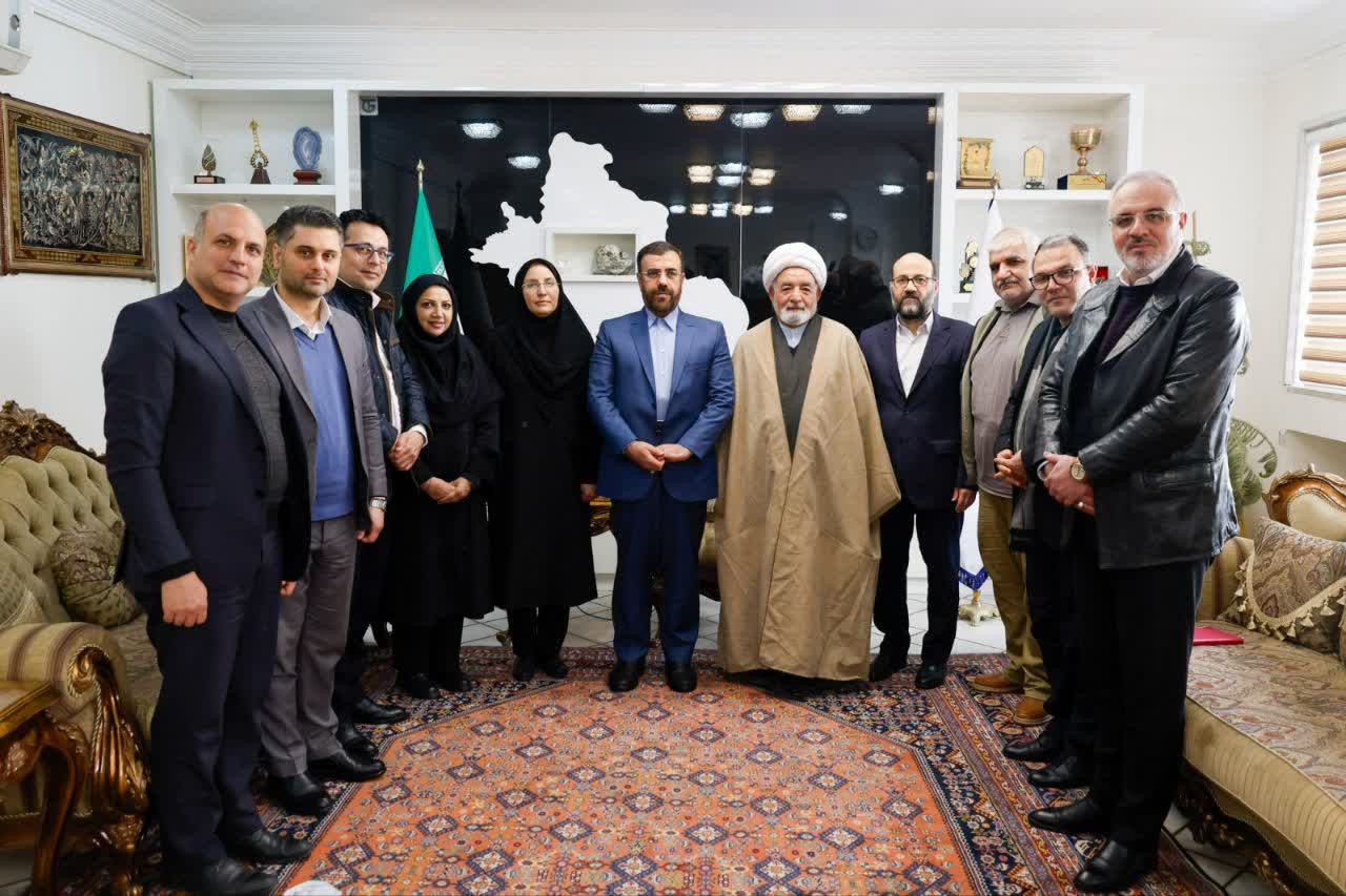 نباید اجازه داد مردم هویت تاریخی خود را گم کنند