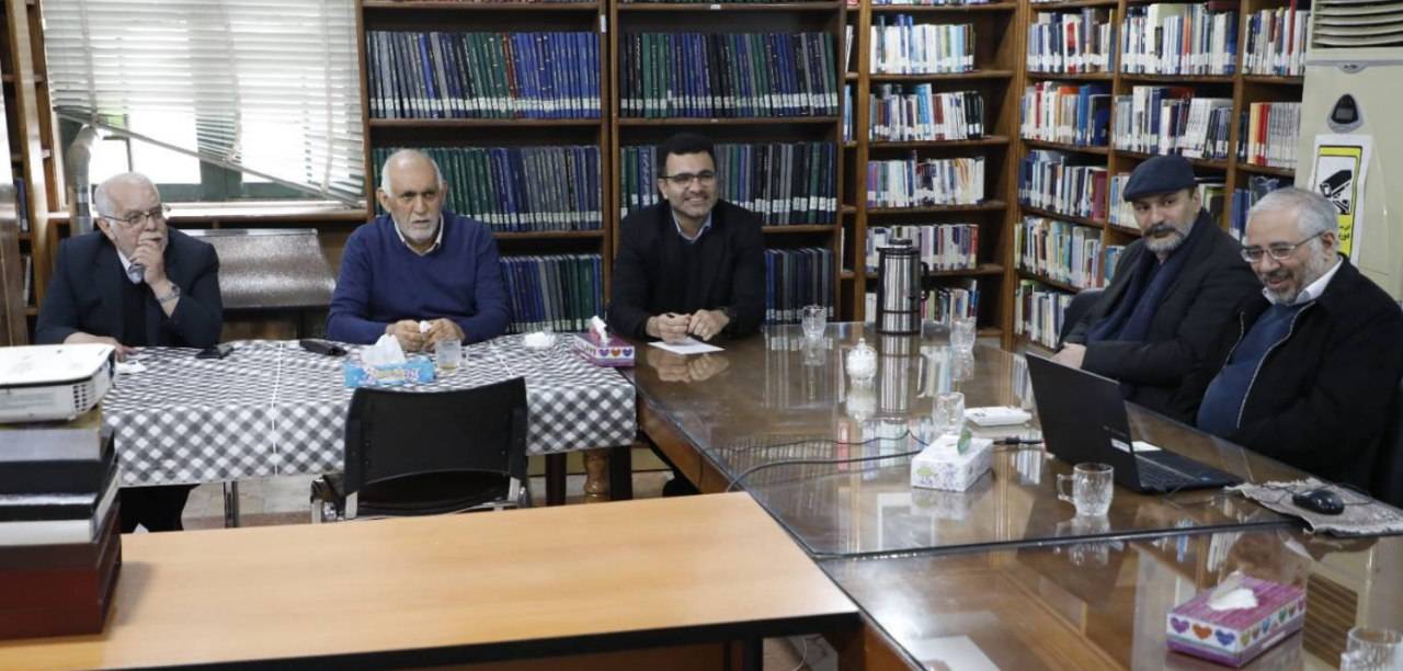 گسترش زمینه های همکاری فرهنگستان علوم پزشکی جنوب کشور با دانشکده هنر و معماری شیراز بررسی شد