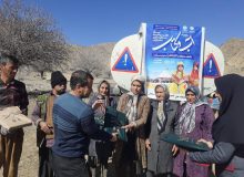 با طرح «آب و کتاب»، کتاب همراه با آب به عشایر فارس رسید