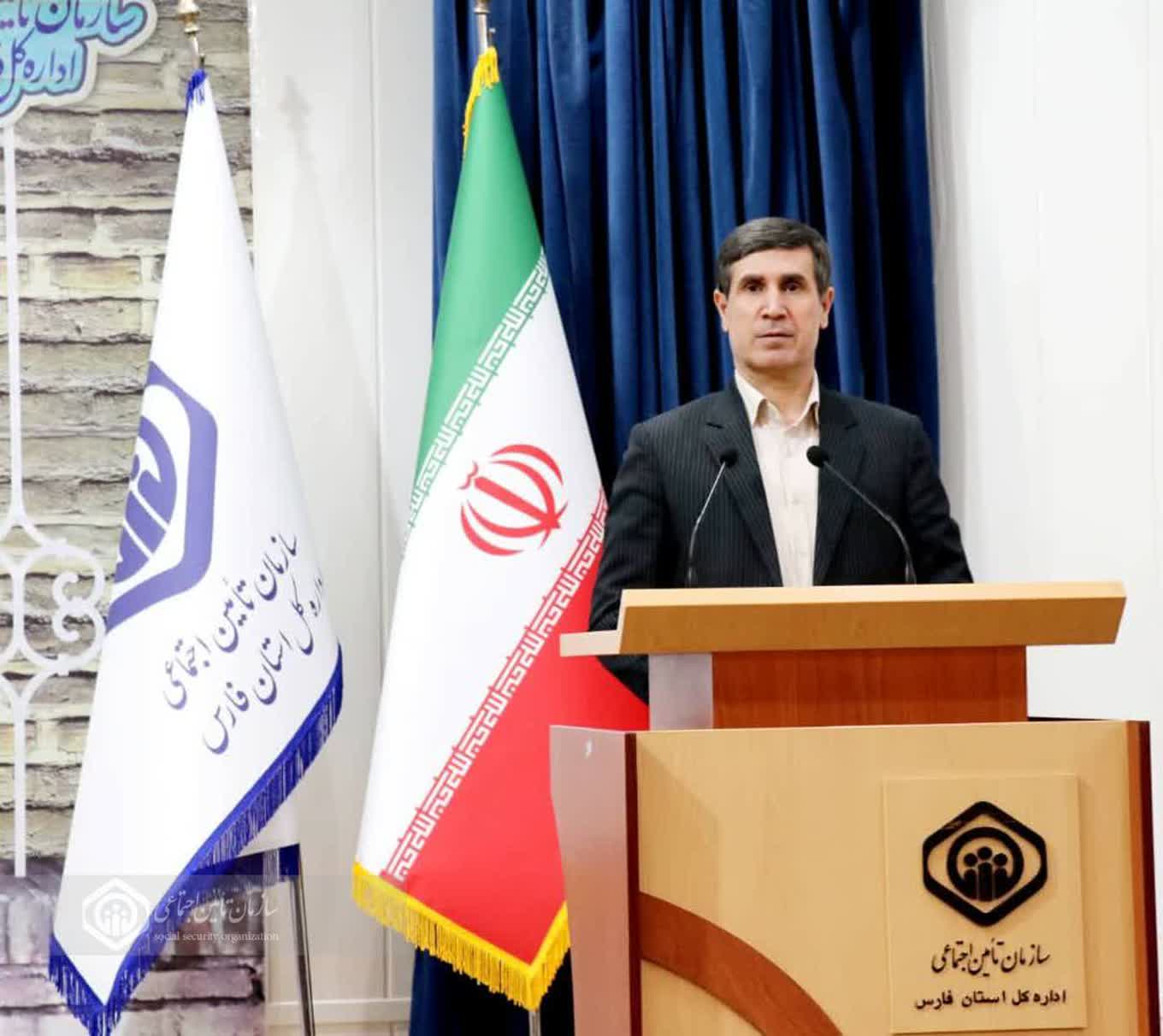 تمرکز بر تقویت ارتباطات مردمی و توسعه مشاوره کارگاهی و آموزش مخاطبین سازمانی