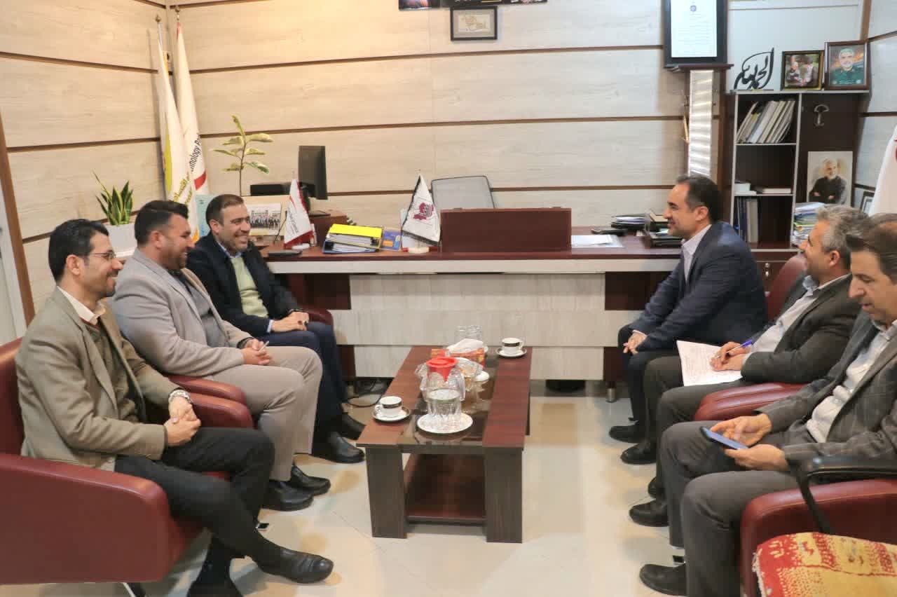 توسعه زیرساخت‌ها و حمایت از واحدهای تولیدی در شهرک های صنعتی سروستان و خرامه در دستور کار شهرک‌های صنعتی